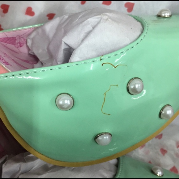 Iron Fist LICK ME PLATFORM HEELS - Picture 4 of 7